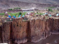 澜沧江峡谷图片