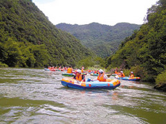 北峰山漂流图片