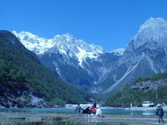 玉龙雪山baidu