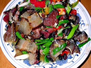 <em>土家妹</em>湘西腊肉 三舅娘湘西腊肉