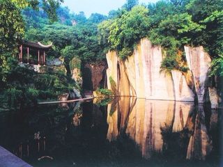放生池