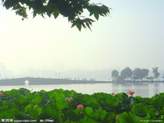 烟雨西湖