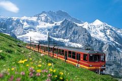 瑞士雪山<em>气温</em>_美到无法形容的铁力士雪山_宏